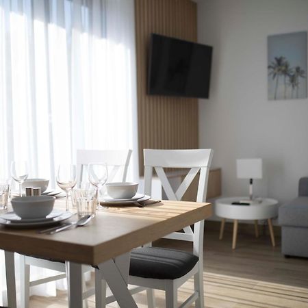Willa Przy Porcie - Apartamenty Z Aneksami Kuchennymi Ustka Extérieur photo