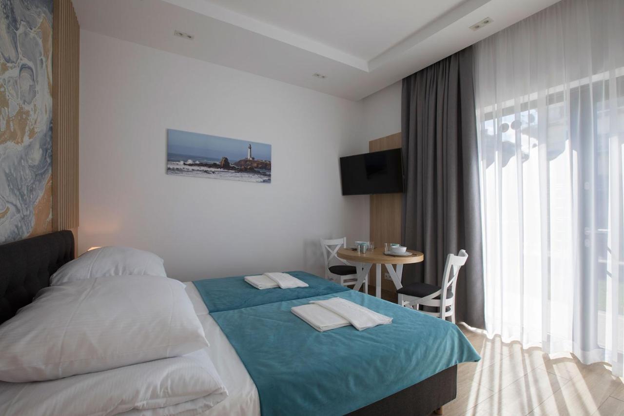 Willa Przy Porcie - Apartamenty Z Aneksami Kuchennymi Ustka Extérieur photo