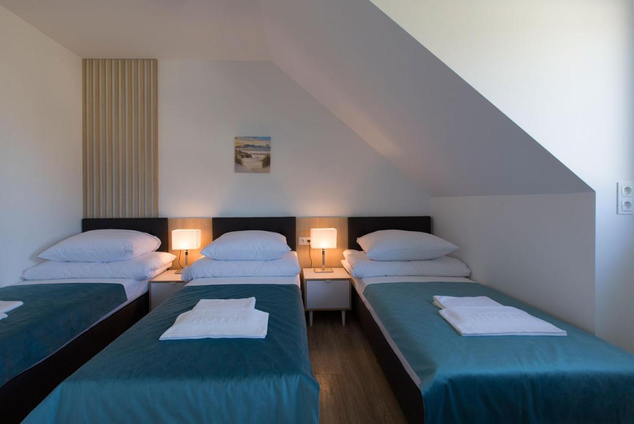 Willa Przy Porcie - Apartamenty Z Aneksami Kuchennymi Ustka Extérieur photo