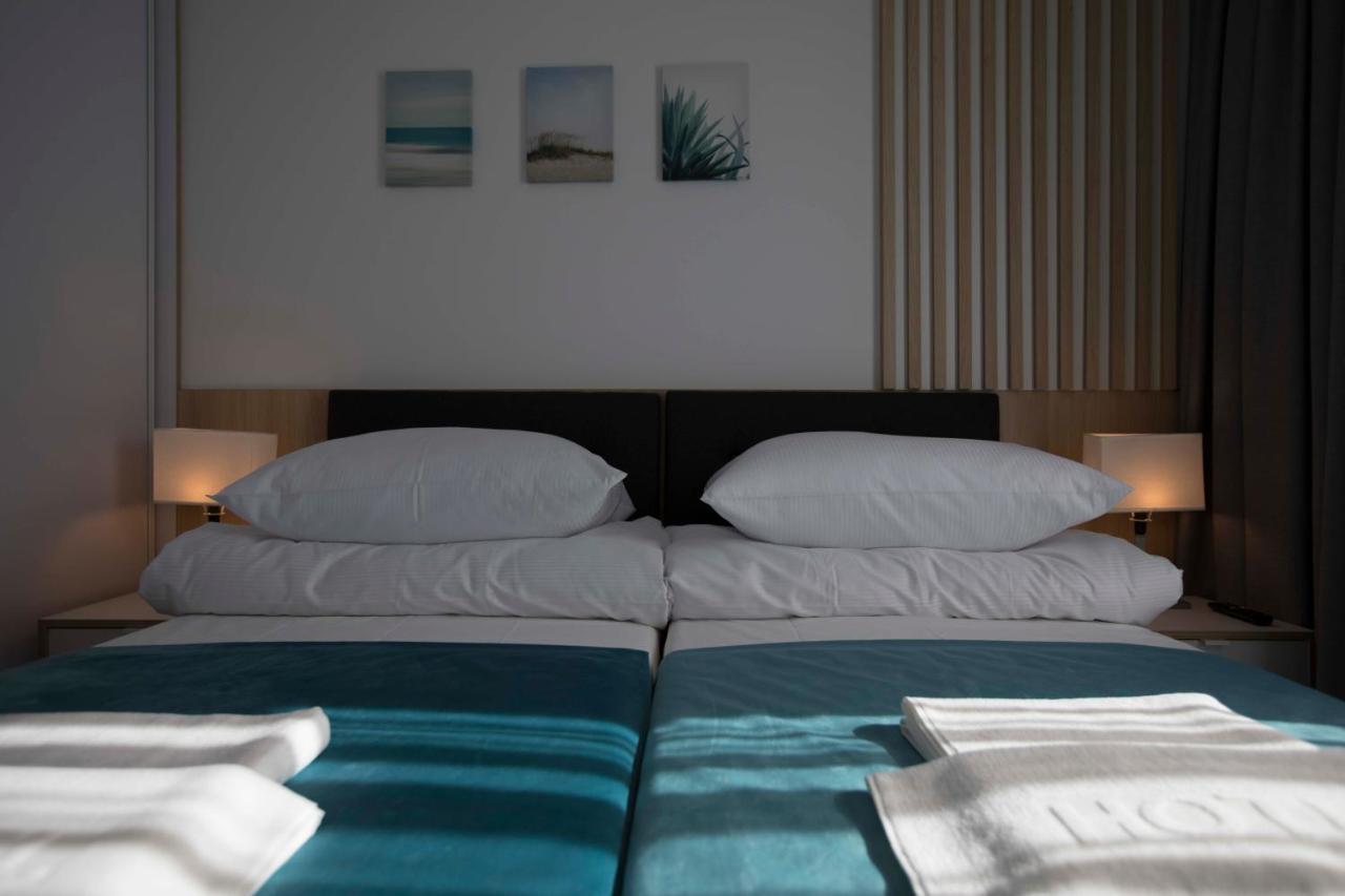 Willa Przy Porcie - Apartamenty Z Aneksami Kuchennymi Ustka Extérieur photo