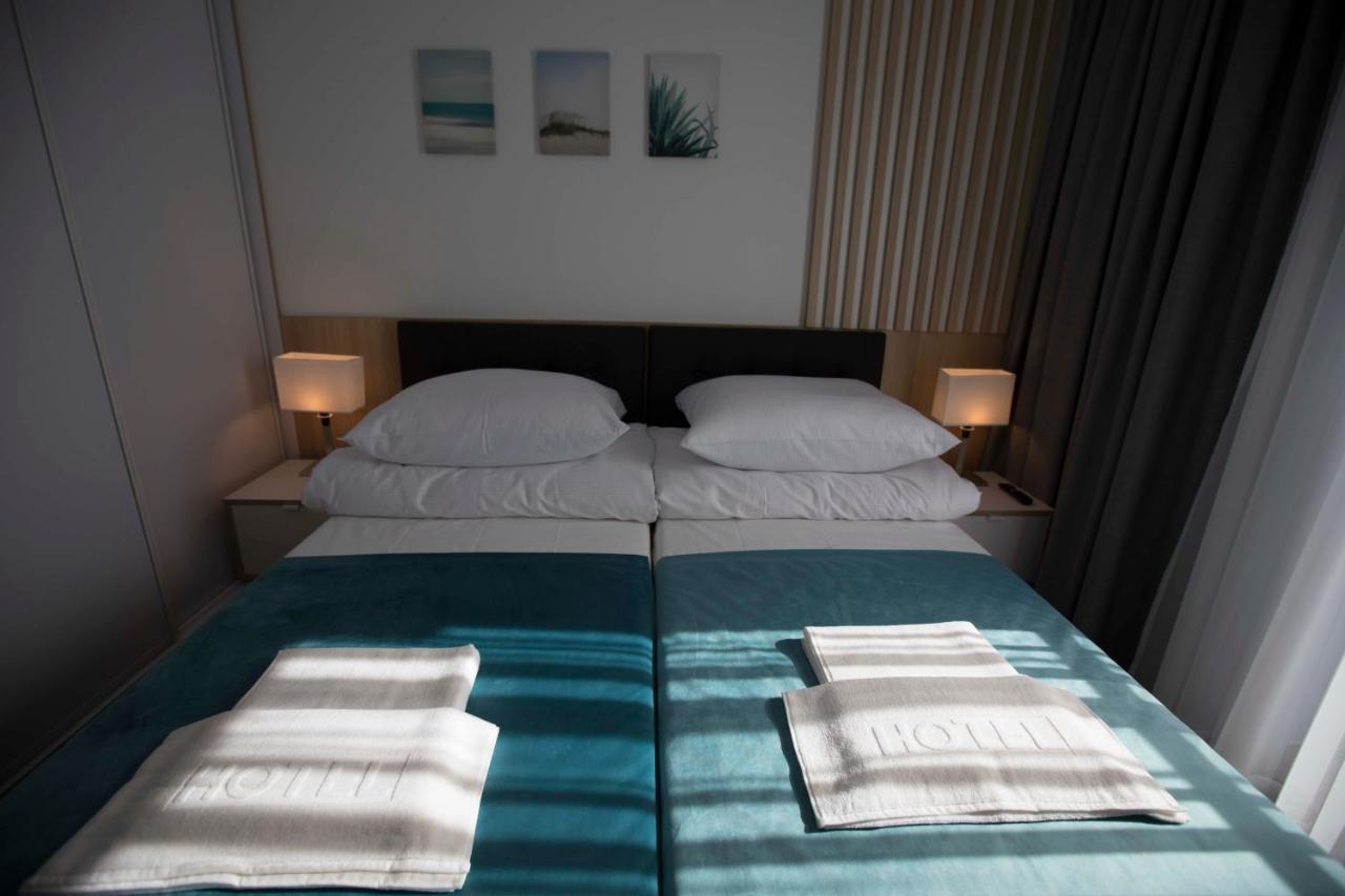 Willa Przy Porcie - Apartamenty Z Aneksami Kuchennymi Ustka Extérieur photo