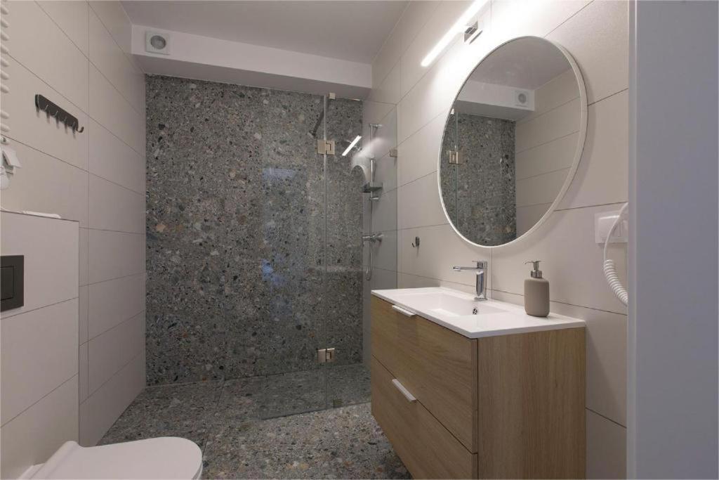 Willa Przy Porcie - Apartamenty Z Aneksami Kuchennymi Ustka Extérieur photo